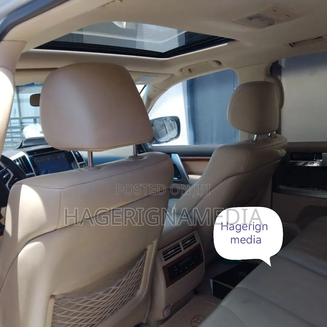 Toyota Land Cruiser 2015 Silver