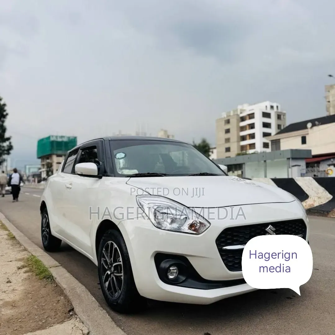 Suzuki Swift 2022 White