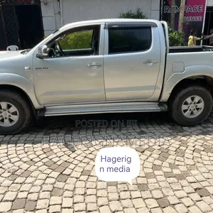 Toyota Hilux 2015 Silver