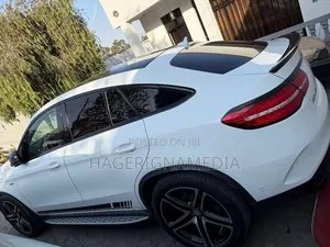 Mercedes-Benz GLE-Class 2017 White