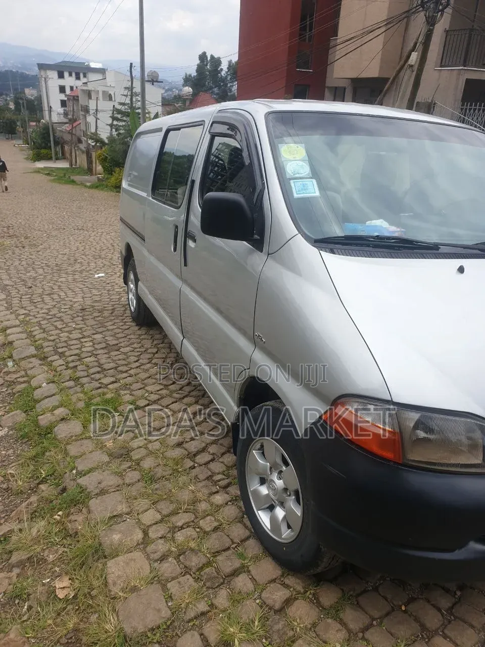Toyota Grand HiAce 2002 Silver