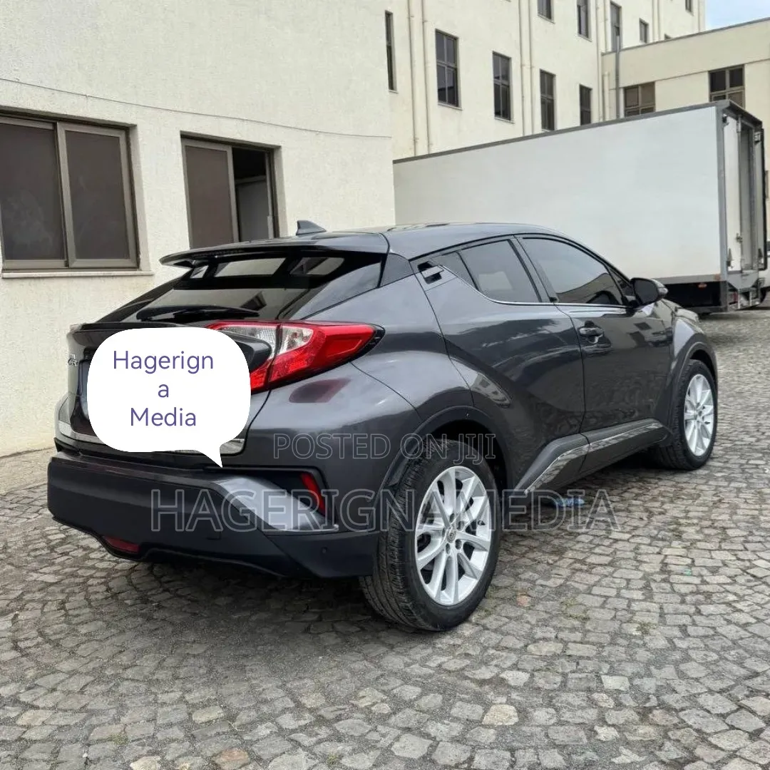 Toyota C-HR 2017 Gray