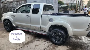 Toyota Hilux 2008 Silver