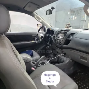 Toyota Hilux 2008 Silver