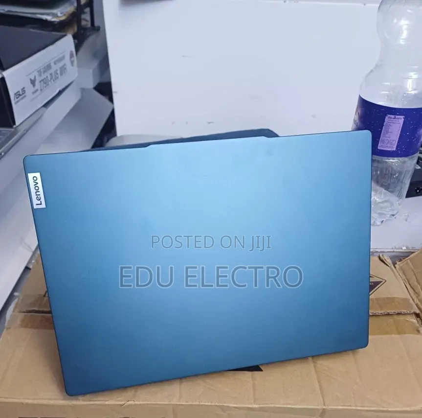 New Laptop Lenovo Yoga Pro 9i Aura Edition 16GB AMD Ryzen 7 SSD 512GB