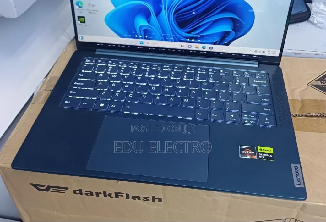 New Laptop Lenovo Yoga Pro 9i Aura Edition 16GB AMD Ryzen 7 SSD 512GB