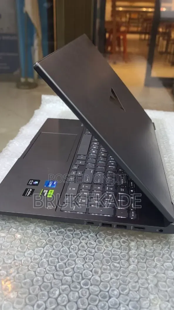 New Laptop HP Victus 16 16GB Intel Core i7 SSD 1T