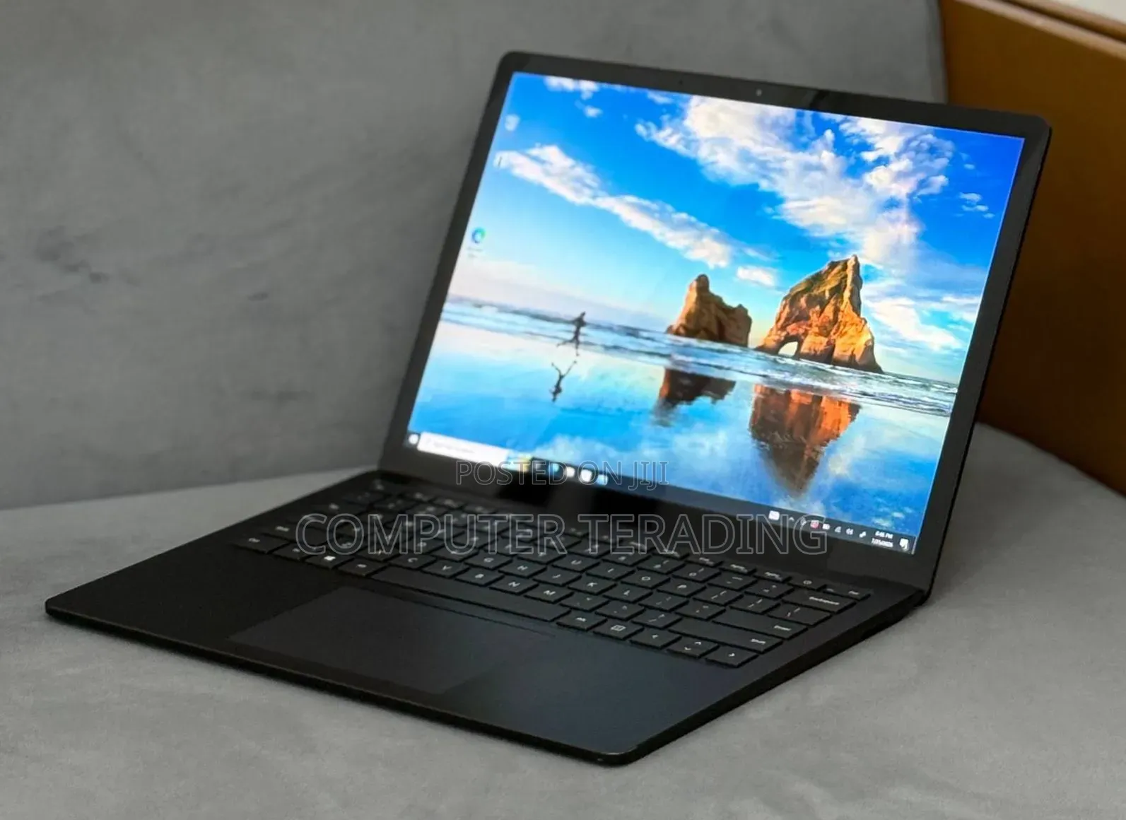 New Laptop Microsoft Surface Laptop 4 16GB Intel Core i7 SSD 256GB
