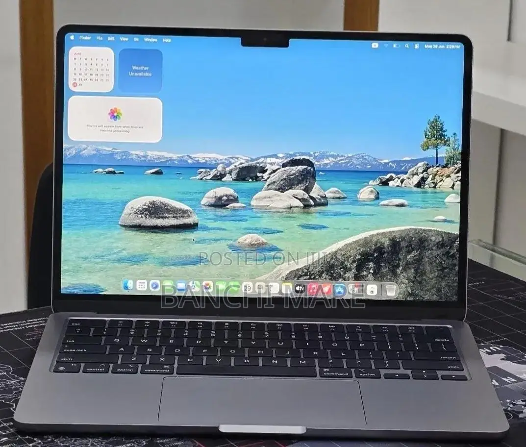 New Laptop Apple MacBook Air 2022 M2 16GB Apple M2 SSD 256GB