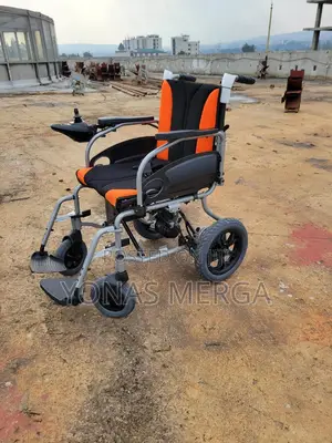 Rechargeable/Moter Wheelchair史焓right Armrest, a Foldable Metal Frame