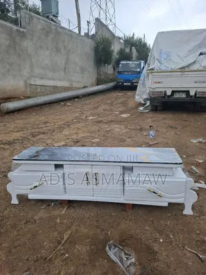 ጠረቤዛ እና ቴብል