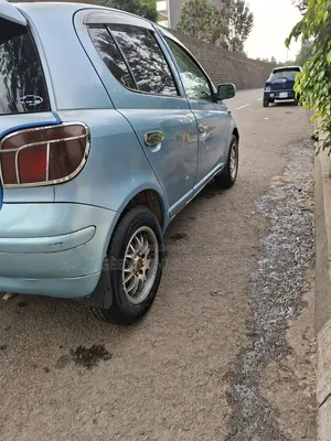 Toyota Vitz 2002 Blue