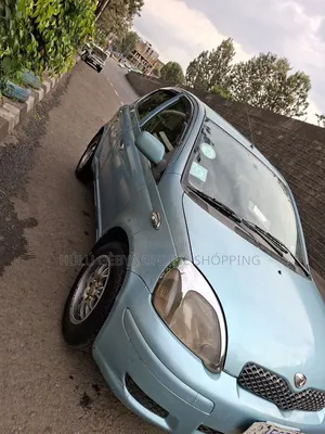 Toyota Vitz 2002 Blue