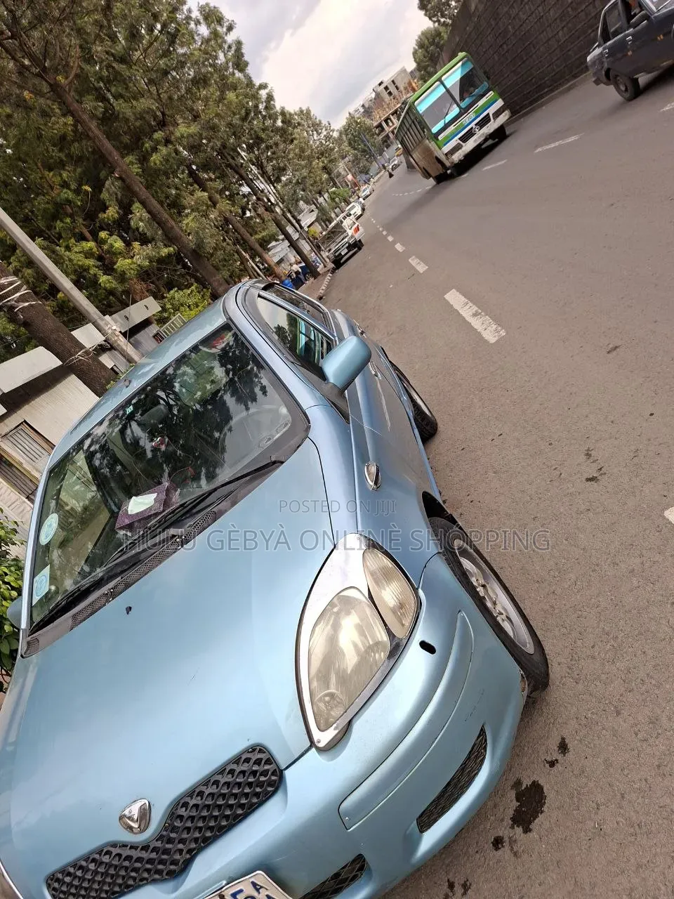 Toyota Vitz 2002 Blue