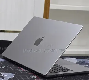 New Laptop Apple MacBook Pro 2021 M1 32GB Apple M1 Pro SSD 512GB