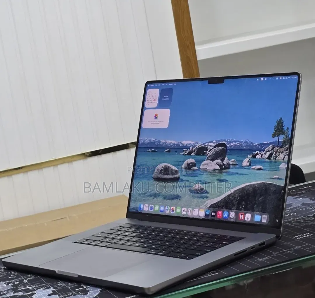 New Laptop Apple MacBook Pro 2021 M1 32GB Apple M1 Pro SSD 512GB