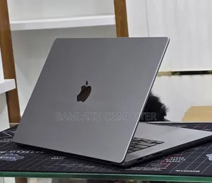 New Laptop Apple MacBook Pro 2021 M1 32GB Apple M1 Pro SSD 512GB