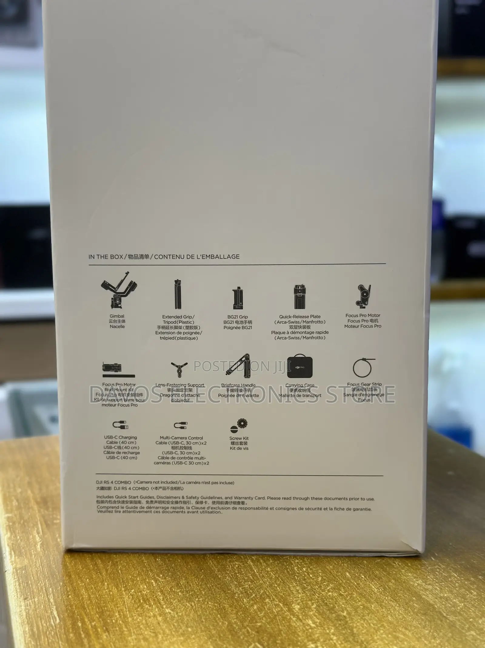 DJI RS 4 Combo Gimbal Stabilizer