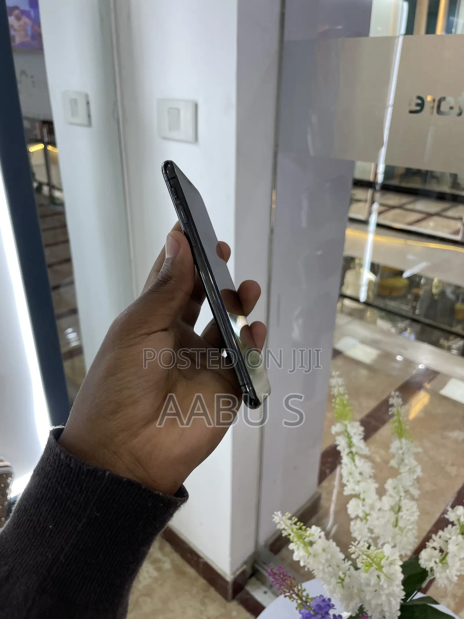 Apple iPhone X 64 GB Black