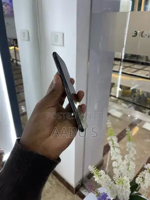 Apple iPhone X 64 GB Black