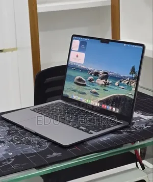 New Laptop Apple MacBook Air 2022 M2 16GB Apple M2 SSD 256GB