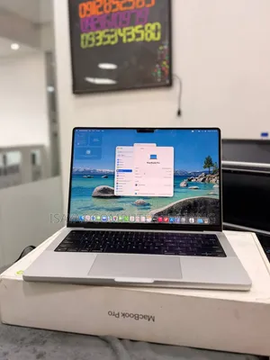 New Laptop Apple MacBook Pro 2023 M3 8GB Intel Core i9 SSD 512GB