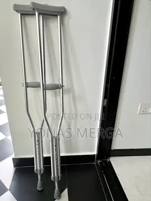 Bilateral Crutches允耳confidence. The Compact"S,m,l" Size in This Model