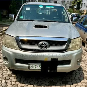 Toyota Hilux 2.5 D-4D 4X4 SRX 2010