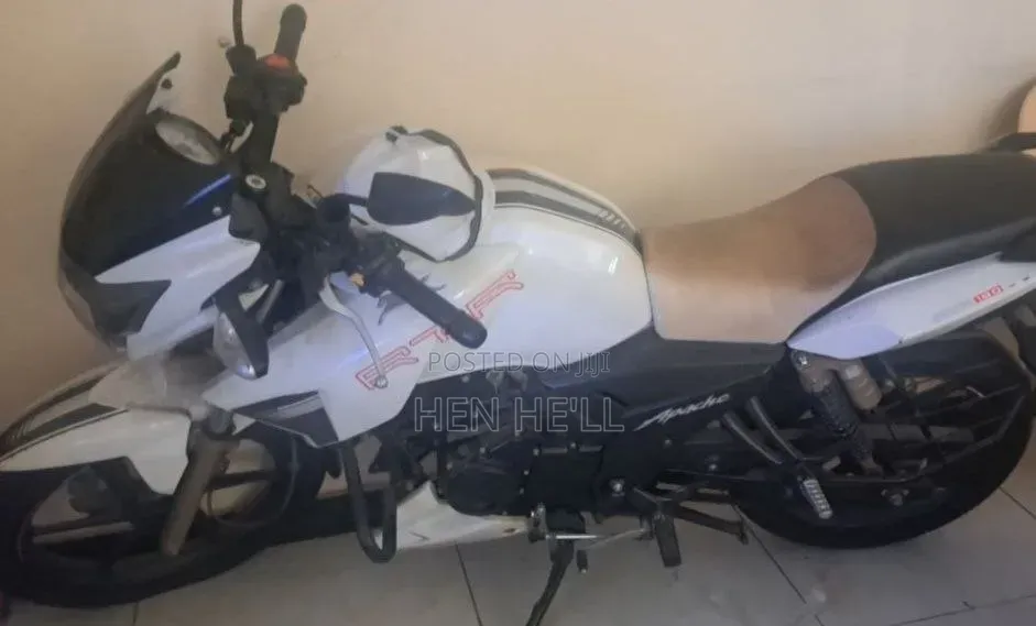 TVS Apache 180 RTR 2023 Black