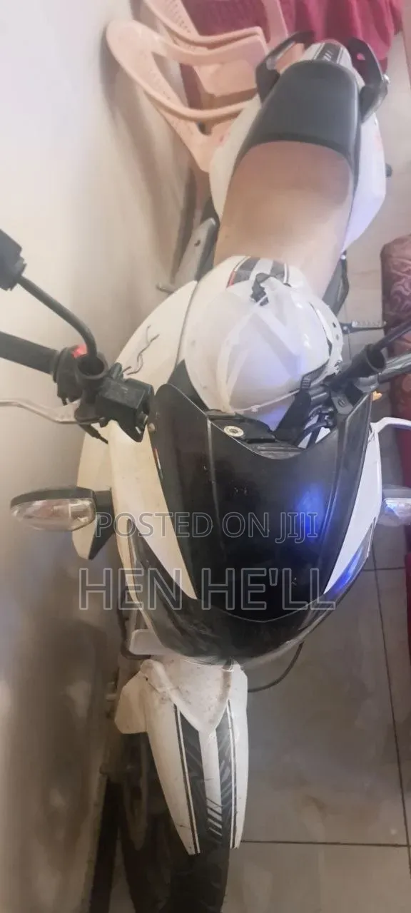TVS Apache 180 RTR 2023 Black
