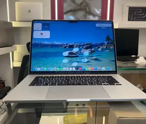 New Laptop Apple MacBook Air 2025 M4 16GB Apple M4 SSD 512GB