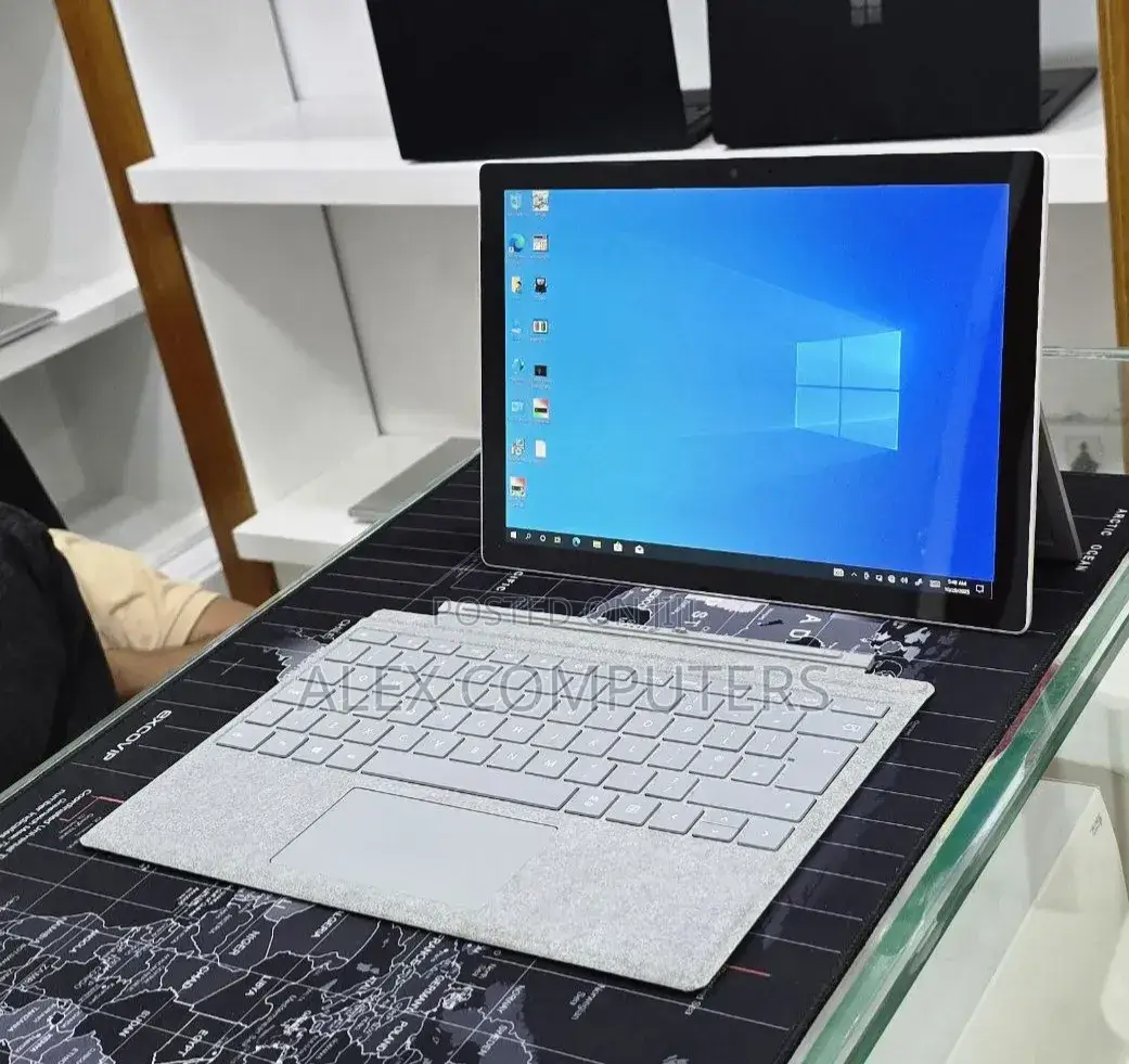 New Laptop Microsoft Surface Pro 7+ 16GB Intel Core i5 SSD 256GB