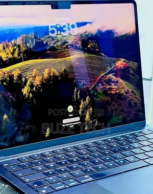 New Laptop Apple MacBook Air 2022 M2 16GB Apple M2 SSD 512GB