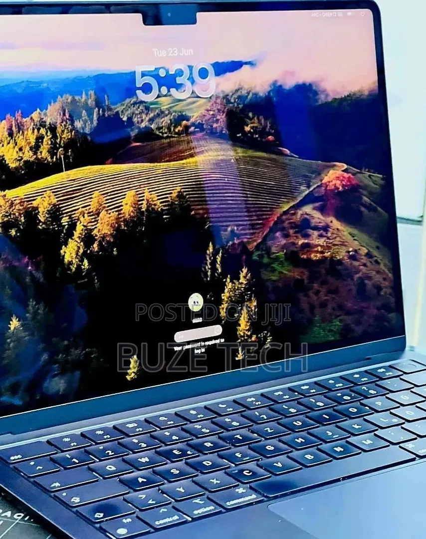 New Laptop Apple MacBook Air 2022 M2 16GB Apple M2 SSD 512GB