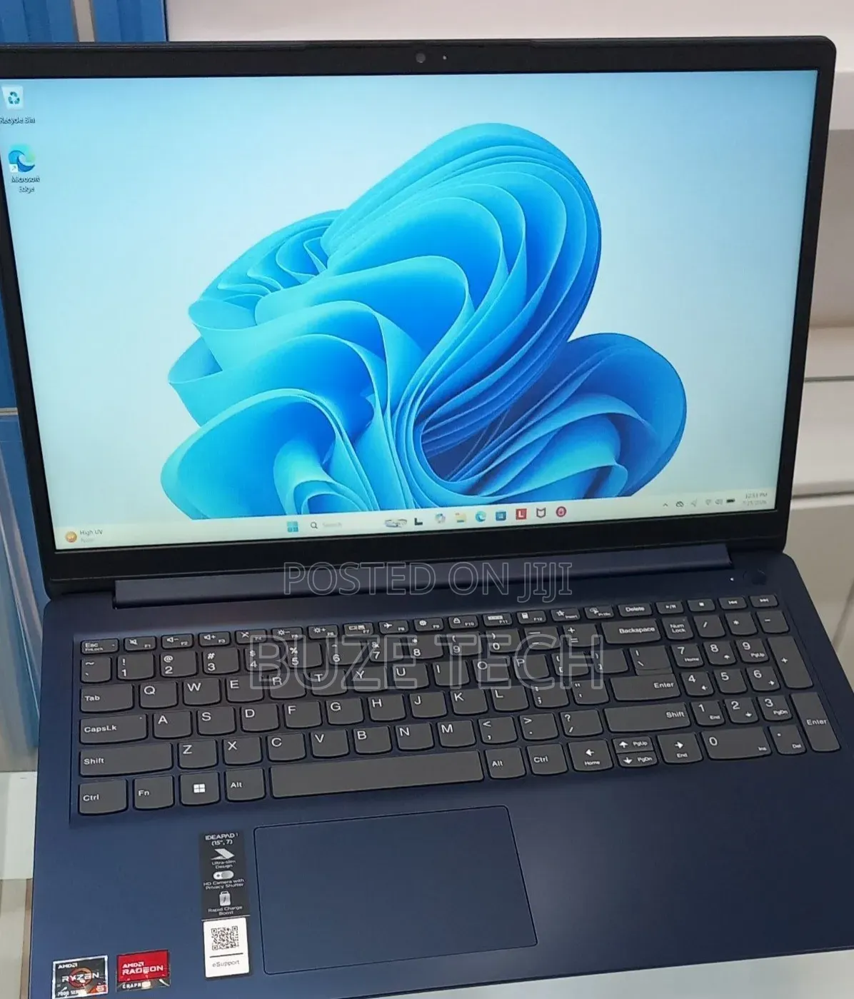 New Laptop Lenovo IdeaPad 1 8GB AMD Ryzen 5 SSD 256GB