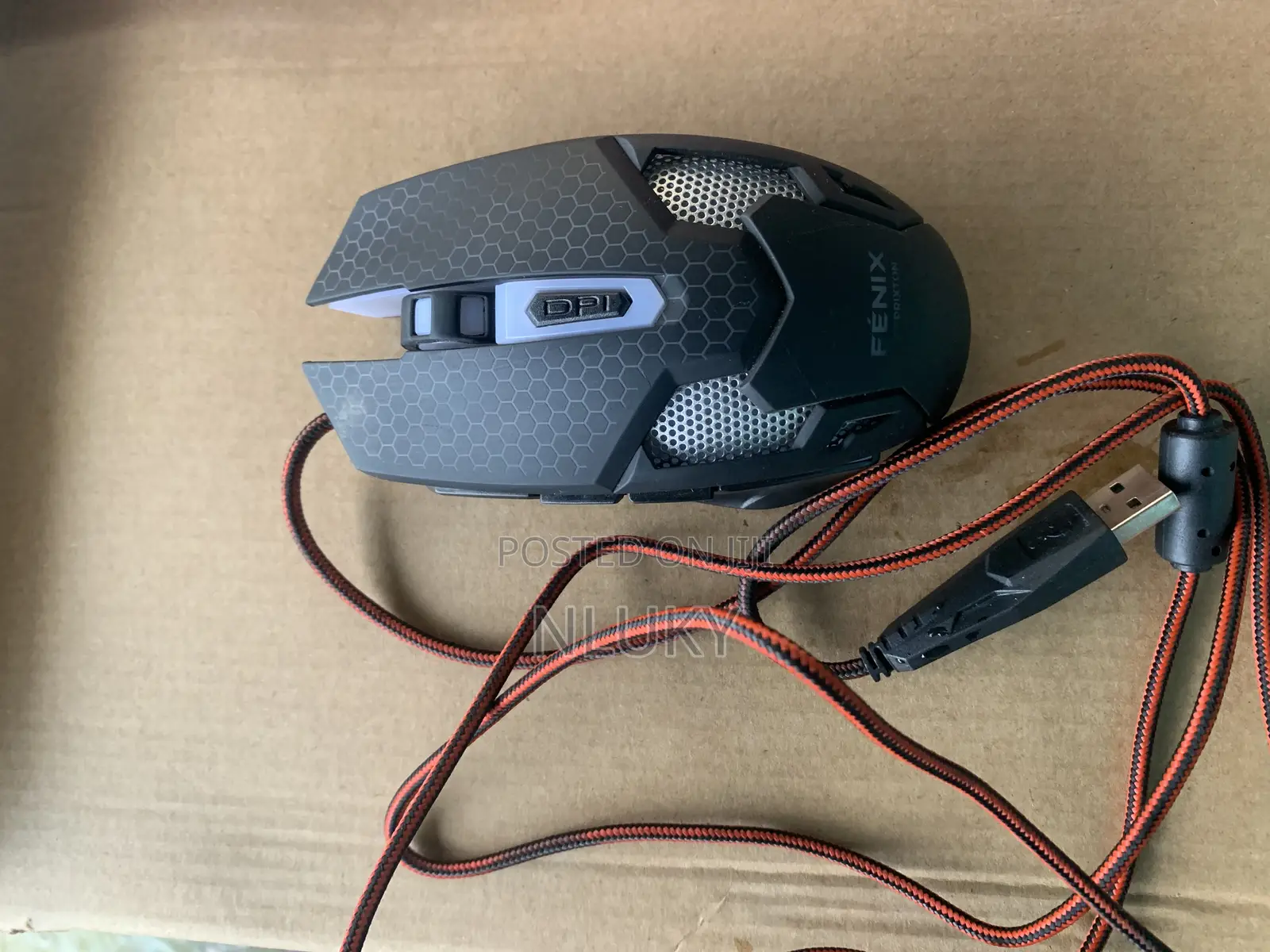 PRIXTON FÉNIX Wired Gaming Mouse.