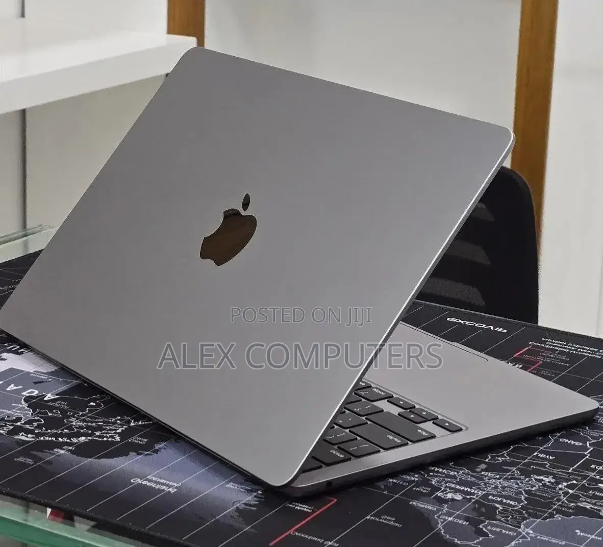 New Laptop Apple MacBook 16GB Apple M2 SSD 512GB