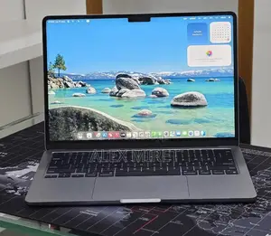 New Laptop Apple MacBook 16GB Apple M2 SSD 512GB
