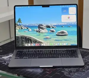 New Laptop Apple MacBook 16GB Apple M2 SSD 512GB