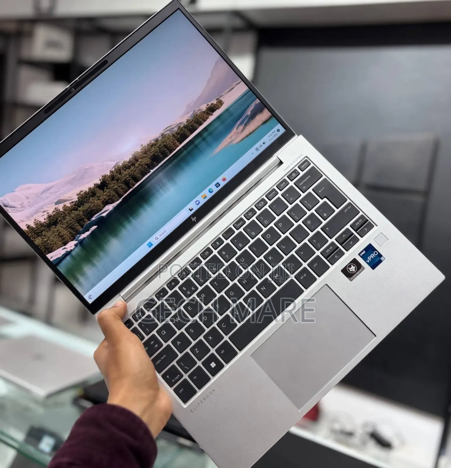 New Laptop HP EliteBook 830 G9 16GB Intel Core i5 SSD 512GB