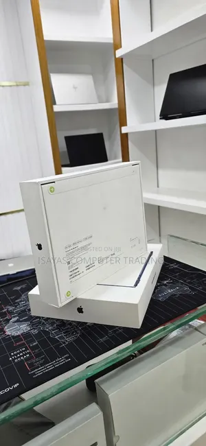 New Laptop Apple MacBook Air 2026 M5 16GB Apple M5 SSD 512GB