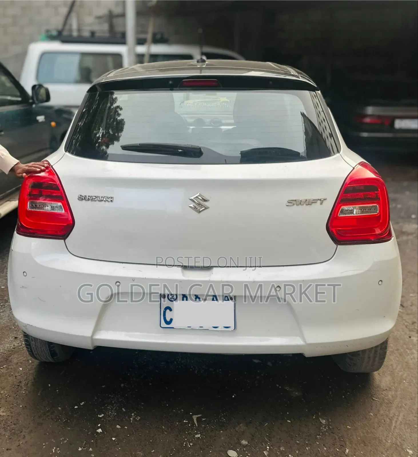 Suzuki Swift 2022 White