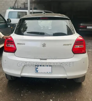 Suzuki Swift 2022 White