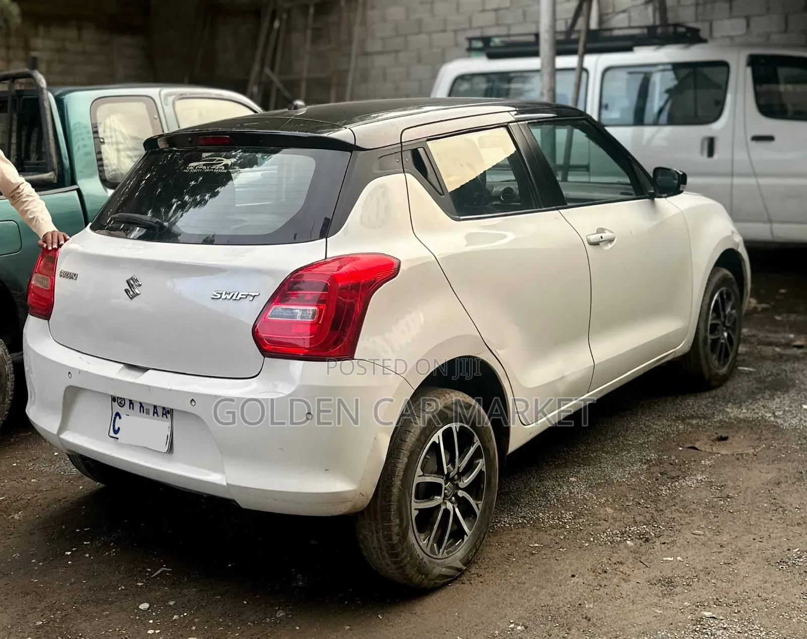 Suzuki Swift 2022 White