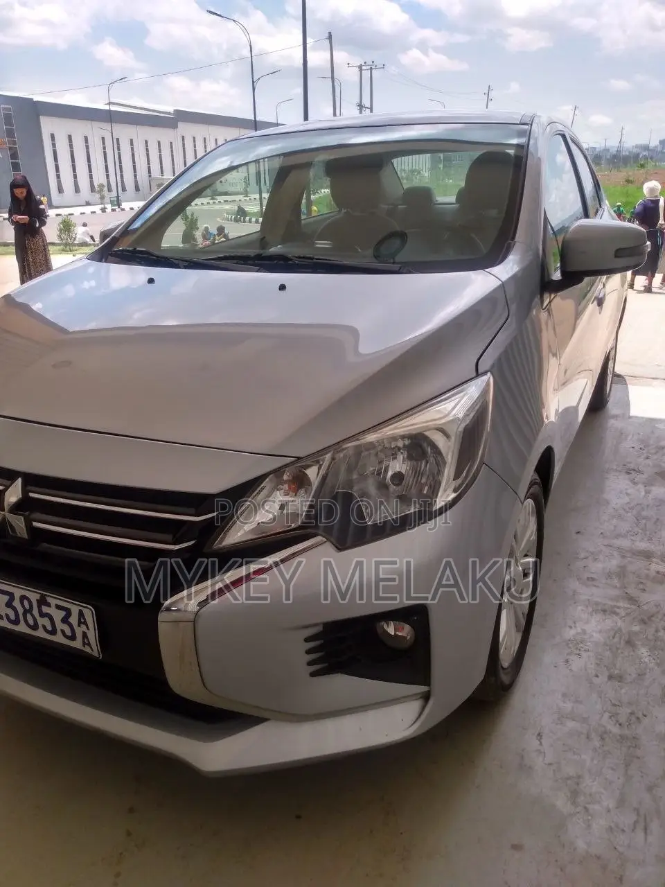 Mitsubishi Attrage 2022 Silver