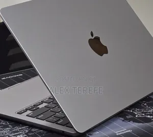 New Laptop Apple MacBook Air 2022 M2 16GB Apple M2 SSD 256GB