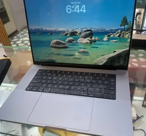 New Laptop Apple MacBook Pro 2021 M1 16GB Apple M1 SSD 512GB