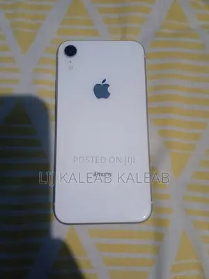 Apple iPhone XR 128 GB White