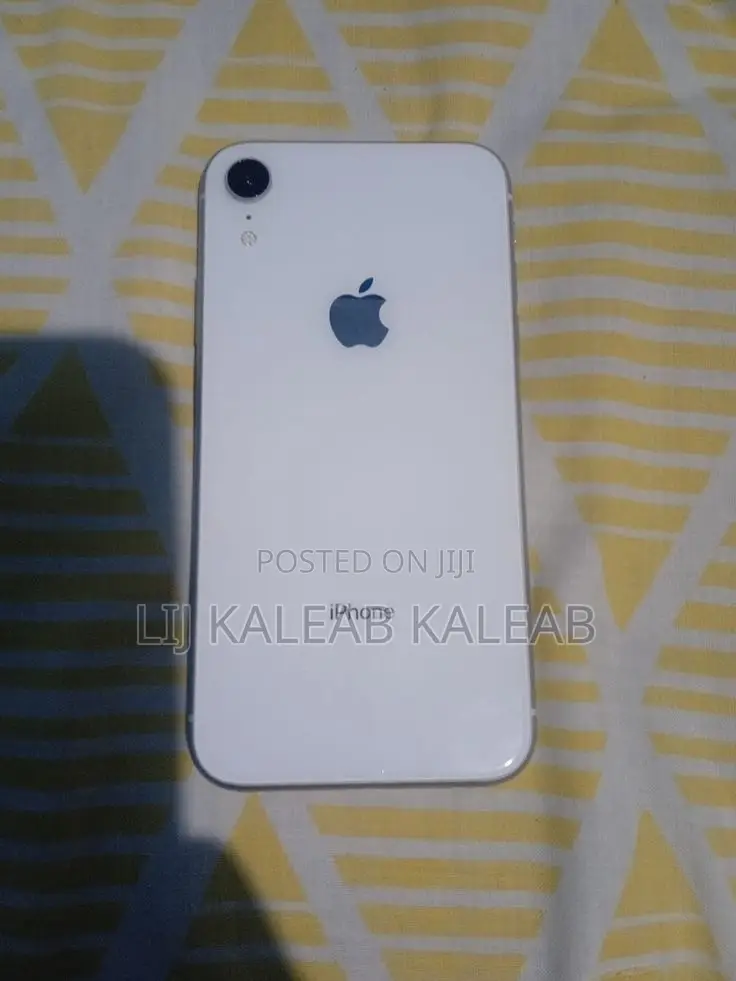 Apple iPhone XR 128 GB White