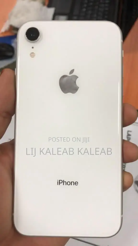 Apple iPhone XR 128 GB White